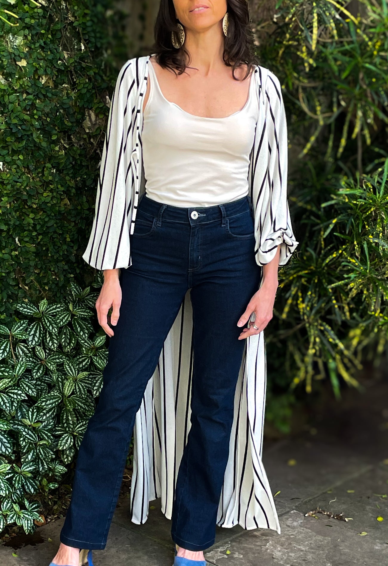BLACK AND WHITE STRIPED KIMONO