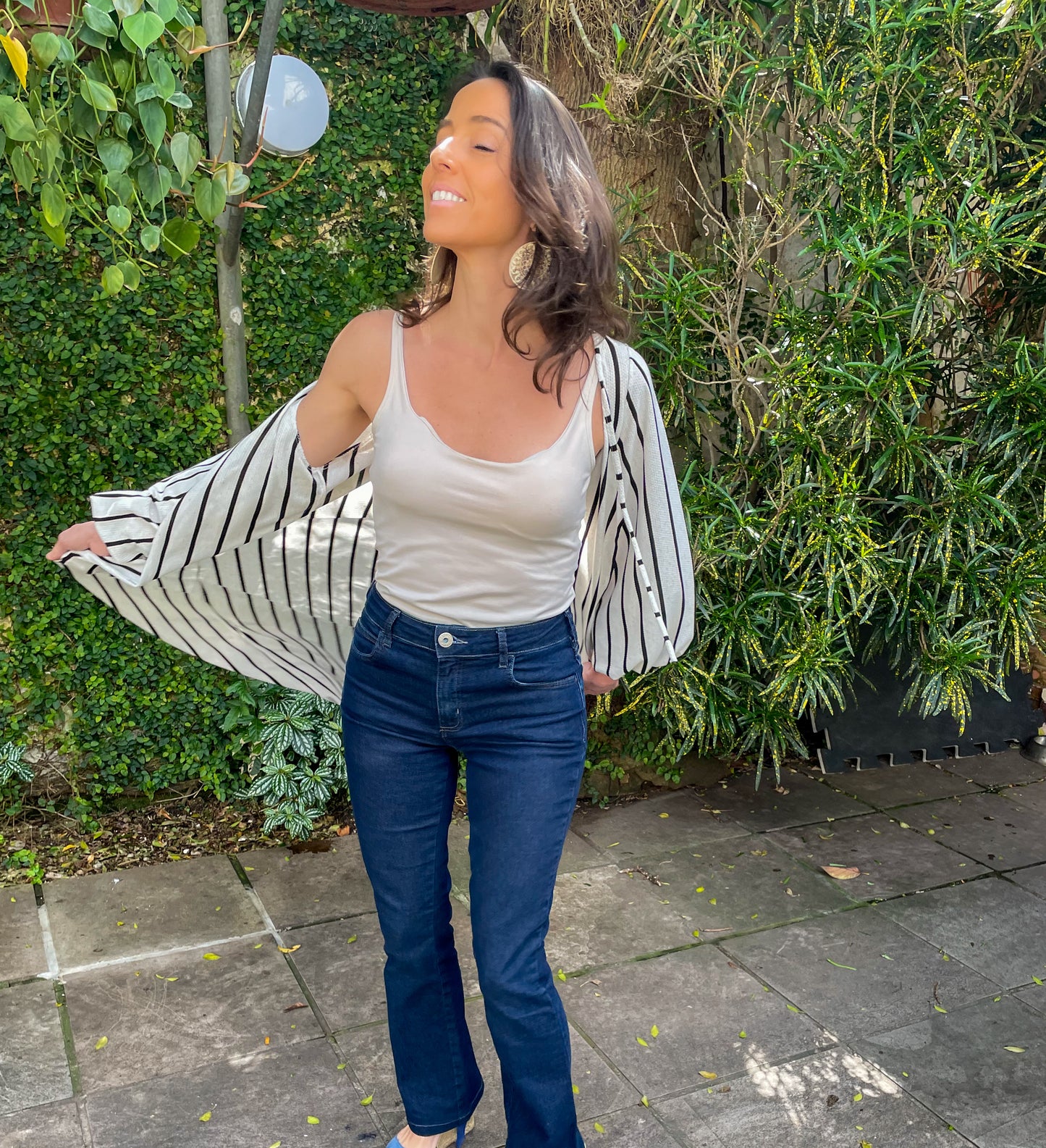 BLACK AND WHITE STRIPED KIMONO